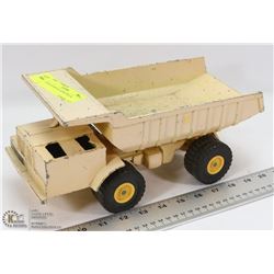 VINTAGE METAL DUMP TRUCK.