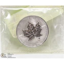 2004 CANADIAN .999 SILVER 1 TROY OUNCE 5$ COIN.