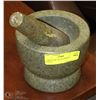 Image 1 : LARGE VERY HEAVY MORTAR AND PESTLE