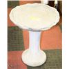 Image 1 : CONCRETE FLOWER BIRDBATH 18" X 22"