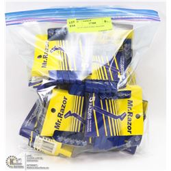 BAG OF DISPOSABLE RAZORS, AS THEY COME