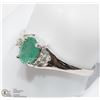 Image 1 : 14) 10K WHITE GOLD EMERALD AND DIAMOND RING