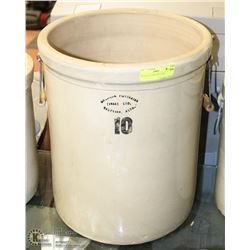 MEDALTA 10 GALLON CROCK