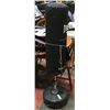 Image 1 : EVERLAST PUNCHING BAG 54" TALL & GLOVES