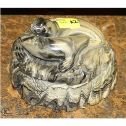 VINTAGE ESTATE POLYRESIN SEAL LIDDED DISH