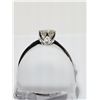 Image 3 : 50) 10K WHITE GOLD DIAMOND SOLITAIRE RING