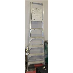 8' ALUMINUM STEP LADDER