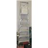 Image 1 : 8' ALUMINUM STEP LADDER