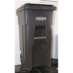 TOTER BIN WITH LID & WHEELS 120L (32GAL).