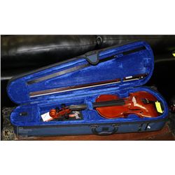 MENZAL 4/4 VIOLIN WITH BOW AND HARD CASE