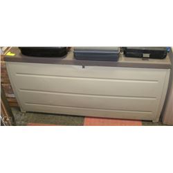 KETER LOCKABLE DECKBOX STORAGE BENCH