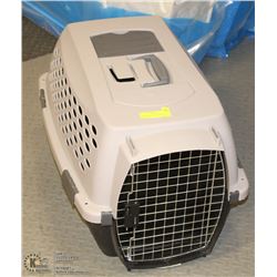 HARD CASING PET CARRIER 15-20 LB CAPACITY