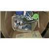 Image 2 : BOX OF HARDWARE