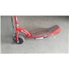 Image 2 : RED RAZOR ELECTRIC SCOOTER