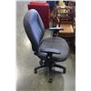 Image 2 : BLACK GAS LIFT OFFICE CHAIR