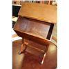 Image 2 : VINTAGE MAHOGANY SEWING BOX