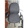 Image 2 : BLACK GAS LIFT OFFICE CHAIR