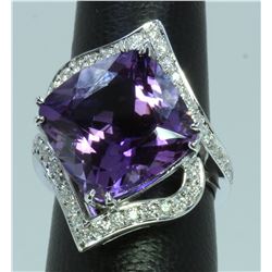 Amethyst : 13.61ea/14K White Gold Ring : 10g/Diamond : 0.66ct