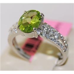 PERIDOT 1.63ct 14K White Gold 3.05gm Ring
