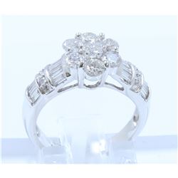18K WHITE GOLD DIAMOND RING:5.55 GRAMS/DIAMOND:1.36CT