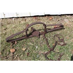 4 1/2 Wolf Antique Trap W/Drag Chain