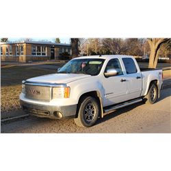 2008 GMC Sierra Z71 4x4 Truck, SLE 5.3 Enigne, Z71 Crew Cab, 4WD, 262,518km