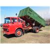 Image 1 : 1962 GMC Cabover 960 Gas Engine Wooden Box And Hoist, newer Tires, Approx 1000 Miles On Rebuilt Engi