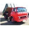 Image 3 : 1962 GMC Cabover 960 Gas Engine Wooden Box And Hoist, newer Tires, Approx 1000 Miles On Rebuilt Engi
