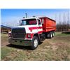 Image 2 : 1988 Ford L9000 Tandem Truck 855 cummings Engine, 20’ Box And hoist, rollaway tarp, New Starter New 
