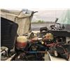 Image 8 : 2002 INTERNATIONAL 5 TONNE CARGO TRUCK, 4300 D746 POWER LIFT TAILGATE, 154,805 KM, DIESEL,