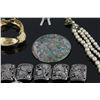 Image 4 : Collection of Vintage Costume Jewelry