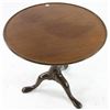 Image 6 : 18th Century English Tilt Top Tea Table