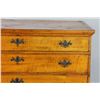 Image 2 : 18thC Tiger Maple Chippendale Chest