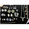 Image 3 : Large Collection of Costume Jewelry