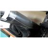 Image 2 : TWO FLOOR MATS