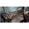 Image 2 : GREY HUFFY AND RED SCHWINN YOUTH BIKES