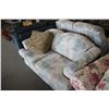 Image 2 : PAIR OF FABRIC LOVE SEATS