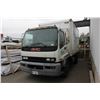 Image 2 : 2001 WHITE GMC T6500 3 TON CUBE TRUCK WITH POWER LIFT GATE - 126,161 MILES, VIN: 1GDG6C1CX1J501556