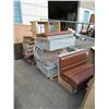 Image 1 : 3 Pallets of Kitchen Nooks