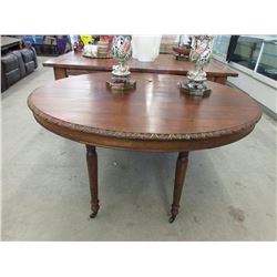 Vintage Mahogany Carved Edge Oval Table ca1890