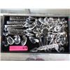 Image 1 : Tray of Glass and Crystal Chandelier Drops