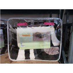 New Queen Size Geometric Pattern Sherpa Blanket