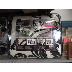 New Queen Size 7 Piece Comforter Set