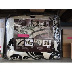 New Queen Size 7 Piece Comforter Set