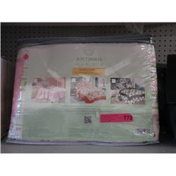 New Double/Queen 3 Piece Quilt Set - Pink