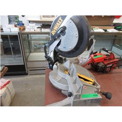 12" DeWalt Compound Mitre Saw