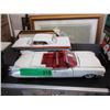 Image 1 : 2 Scale Model Vintage Car Replicas - 1:18 Scale