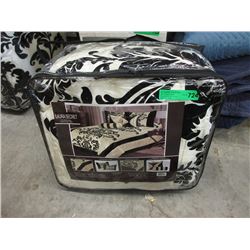 New Queen Size 7 Piece Comforter Set