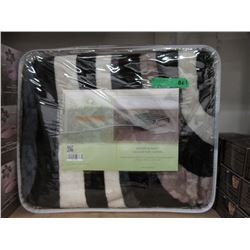 New Queen Size Geometric Pattern Sherpa Blanket