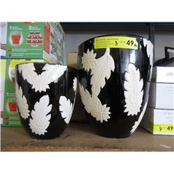 3 New 2 Piece Sets of Black & White Planters